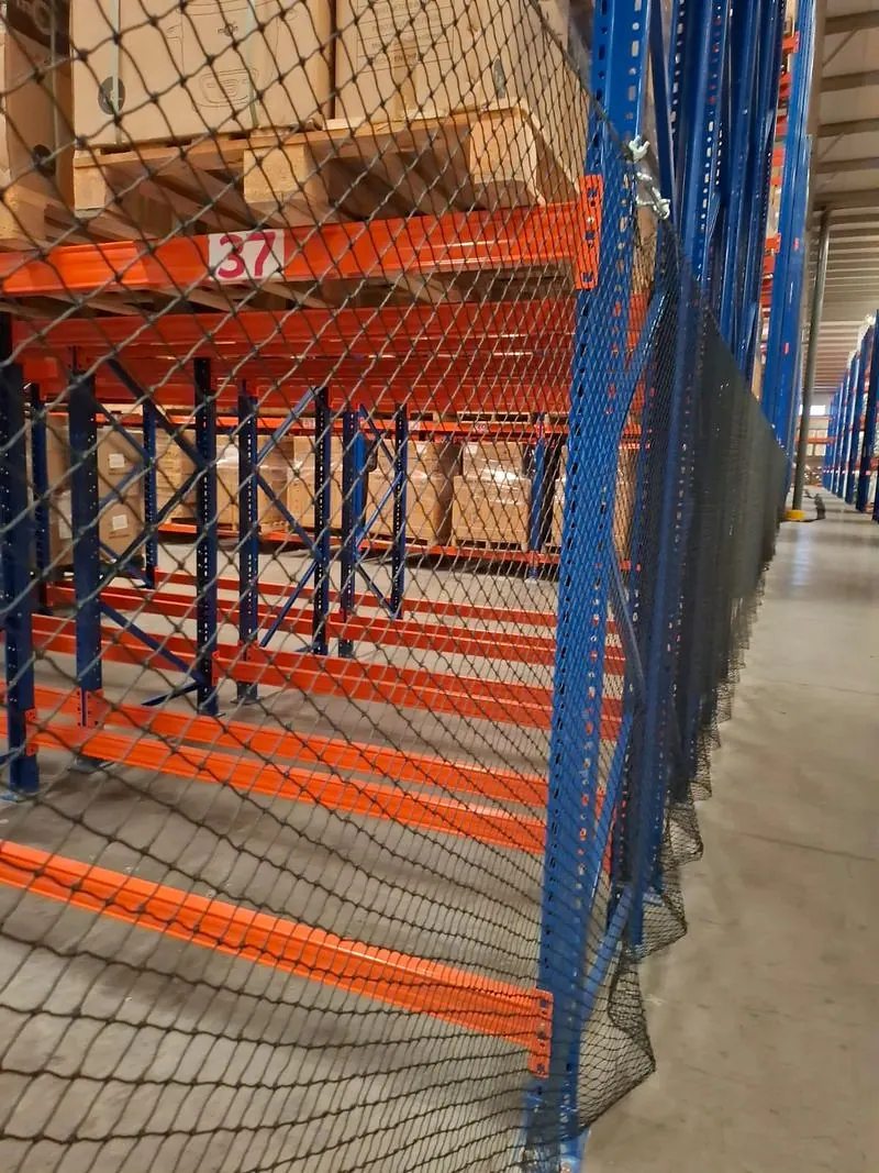 Cierre en racks con producto ensacado